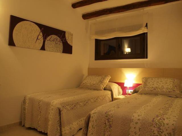 Apartamentos Berdiel Casbas de Huesca Luaran gambar